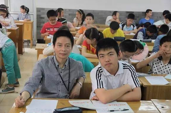 浙江高考生749分，被父亲埋怨没考好，网友看到成绩：的确没考好