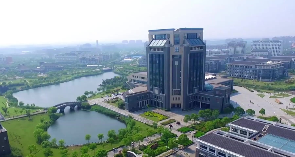 上海改名很成功的大学，听起来恢弘大气，经常被误认为985高校