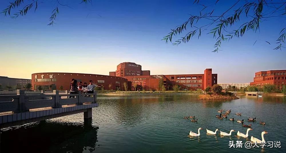 这三所大学虽然不是211，本地考生却更愿意报考，江西财大居首