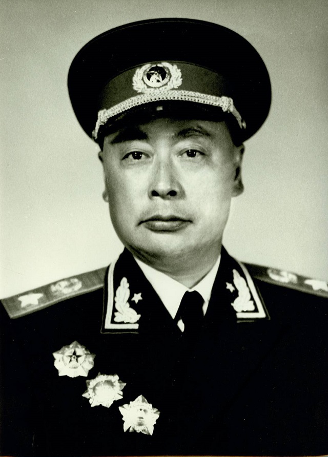 十大元帅，单论战功谁排第一？毛主席又给予了他们怎样的评价？