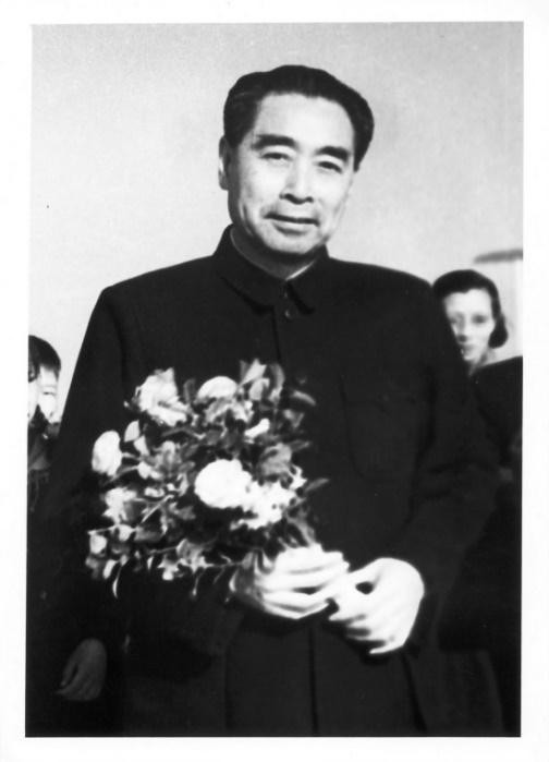 1958年，周总理在抗美援朝庆功宴醉酒，毛主席直接发怒：仅此一次