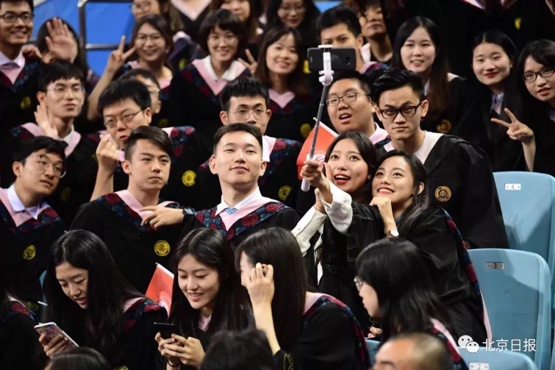 上任后首次，北大校长郝平为毕业生带来“最后一课”