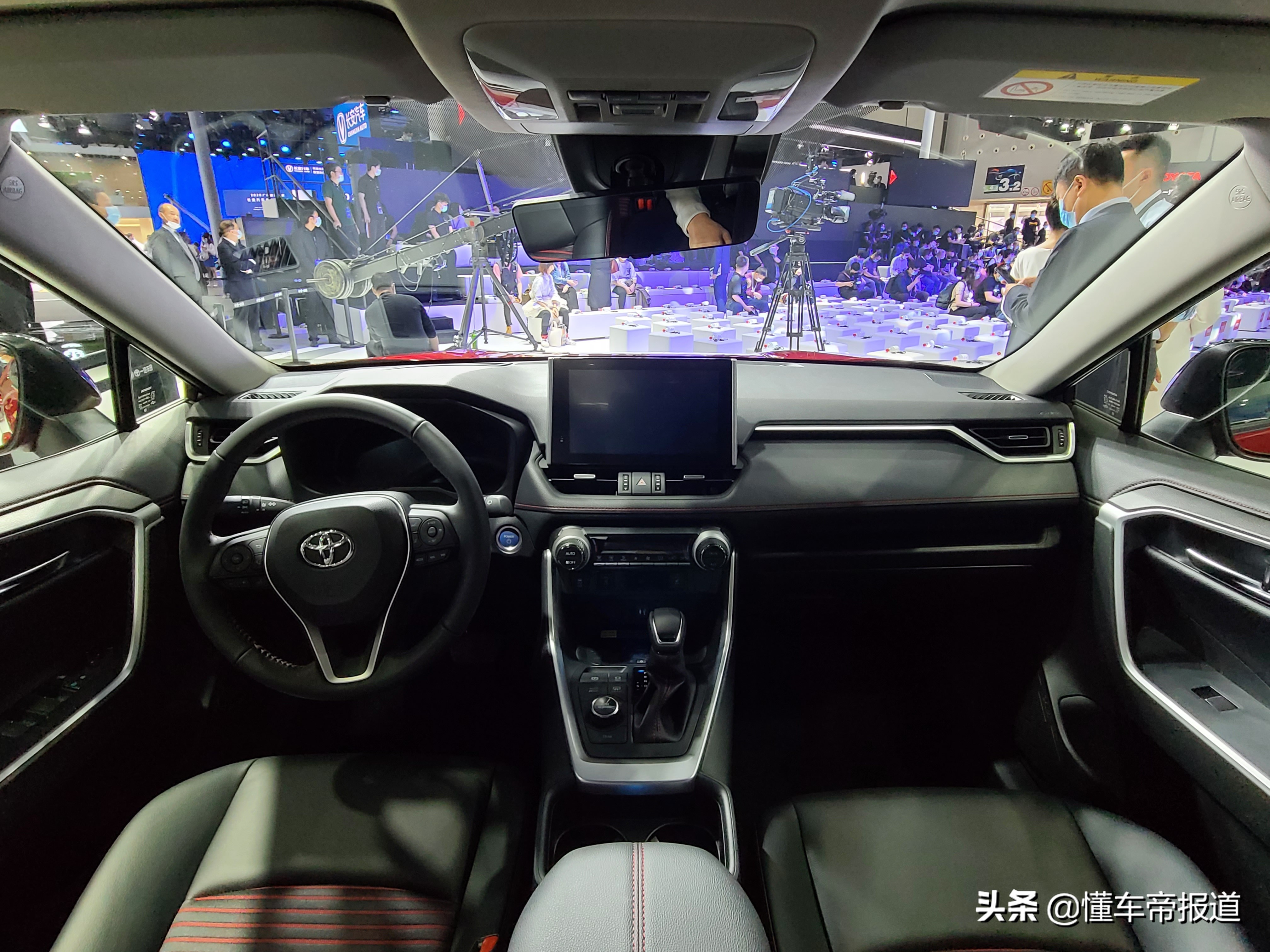 新车｜一汽丰田RAV4荣放PHEV或25万起，4月17日上市，期待吗？