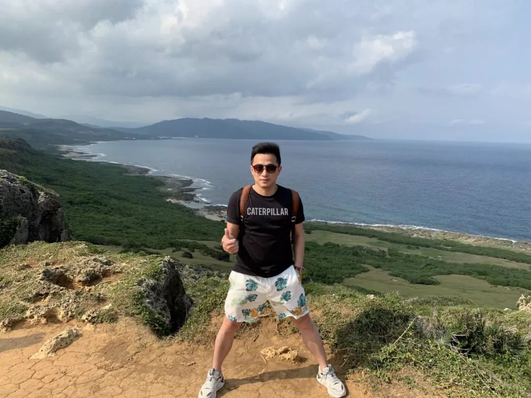 覆盖代理、电商、门店等数个事业群，艾克森如何尝试“多维”发展