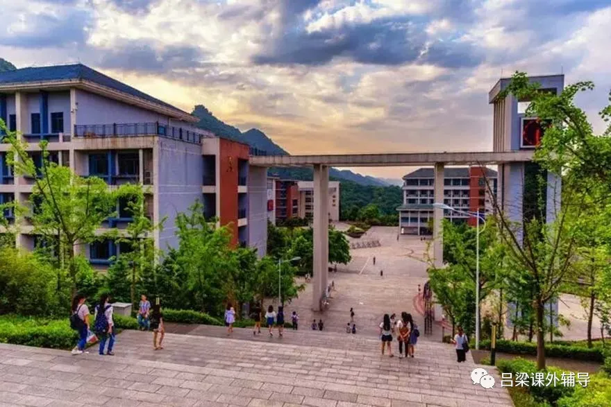 提前二批中唯一的小语种院校——四川外国语大学