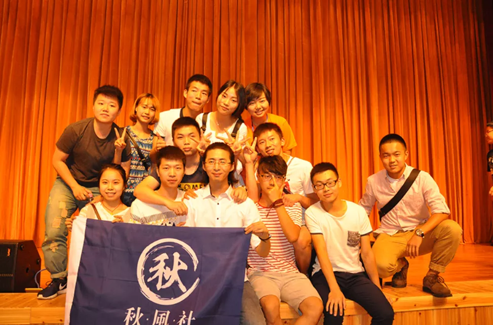 学生宿舍还有跃层双人间，眉山这所大学让隔壁学校羡慕哭了