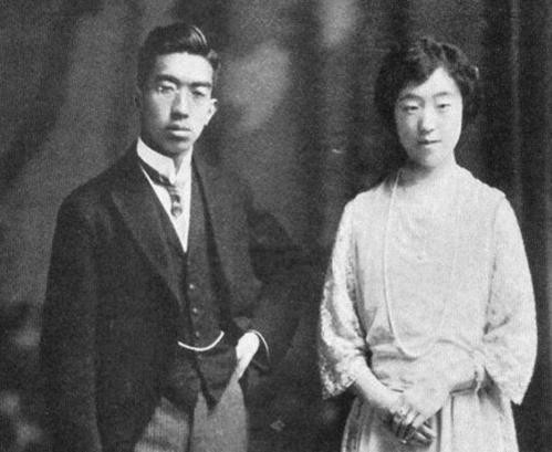 美智子：被婆婆良子高压统治41年，晚年化身恶婆婆，折磨儿媳雅子