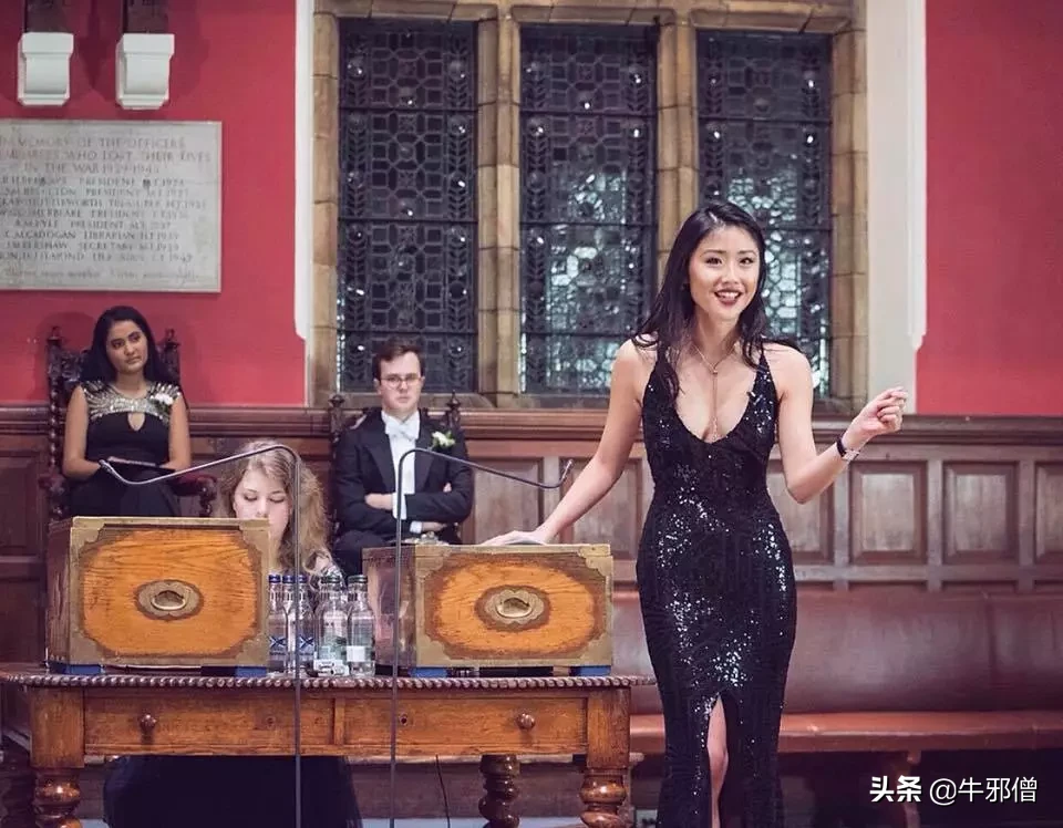 第一名是女孩，高考状元是女孩，留学生是女孩，男孩真的垮了？