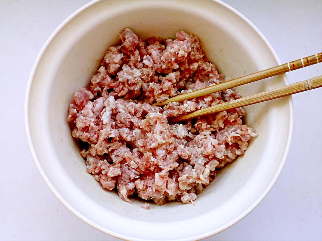 教你两道猪肉干的秘制做（教你两道秘制猪肉干）