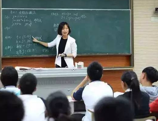 高中生默认“学科难度”排行榜，英语勉强排第三，榜首实至名归