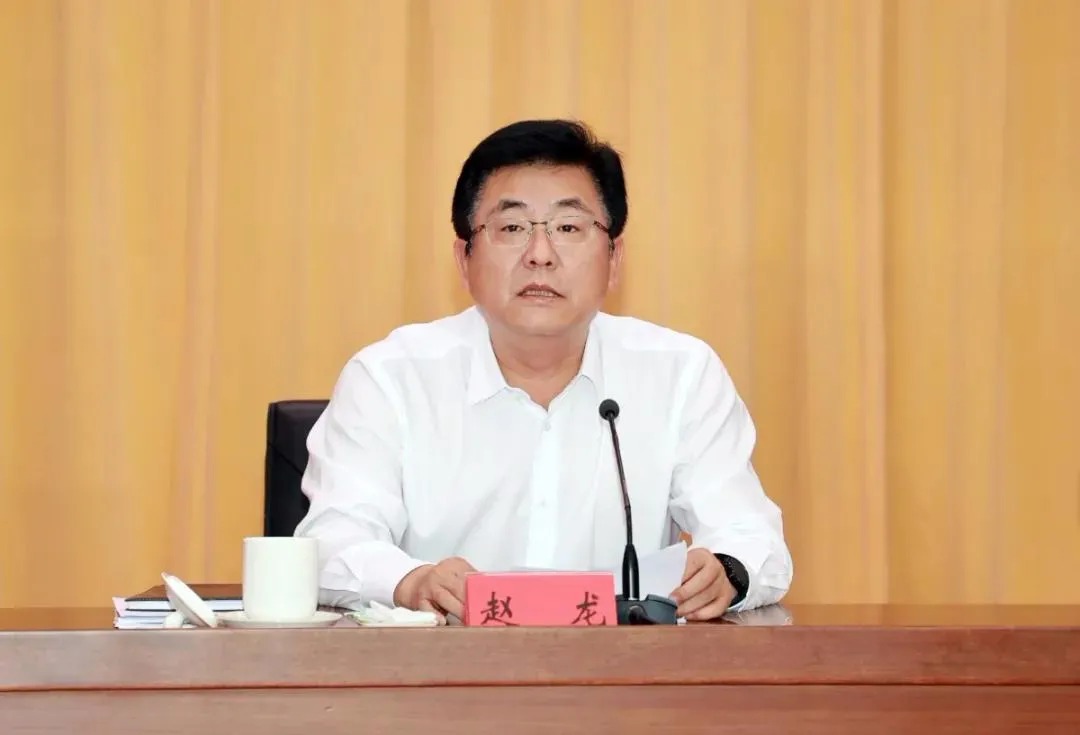 赵龙任福建省代省长