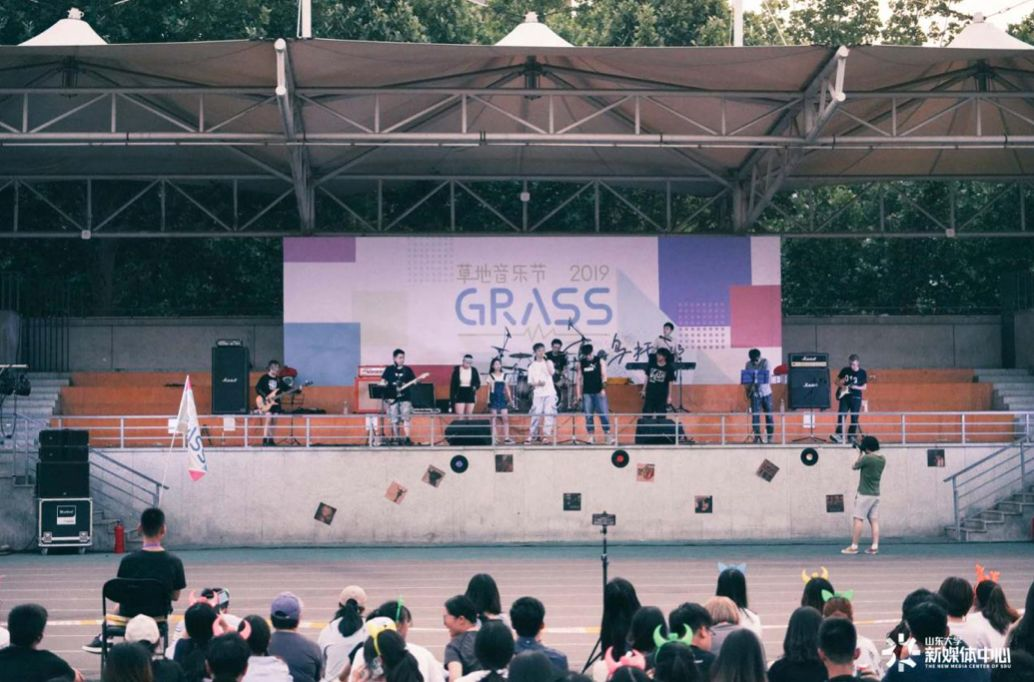 山东“超大”高校：占地8000余亩，坐拥8大校区、30个食堂，京沪高铁直通！