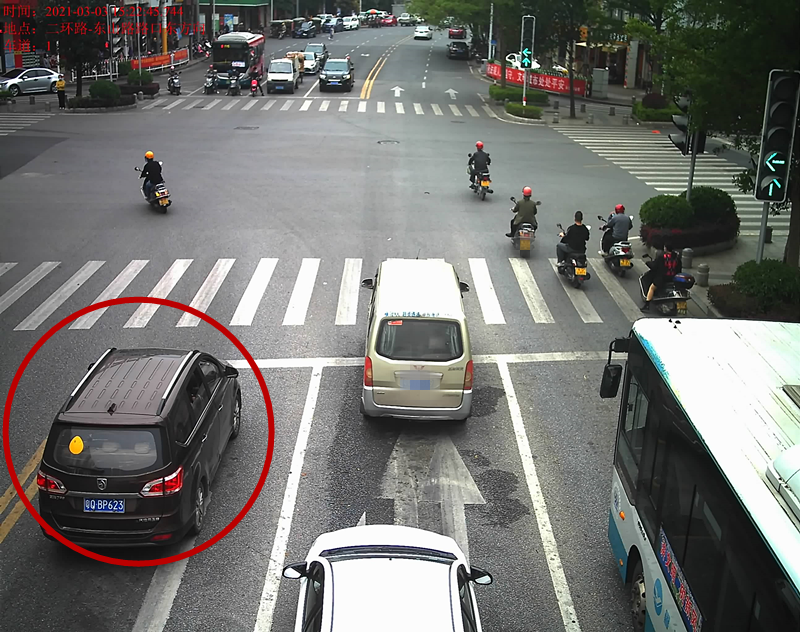交通违法曝光！