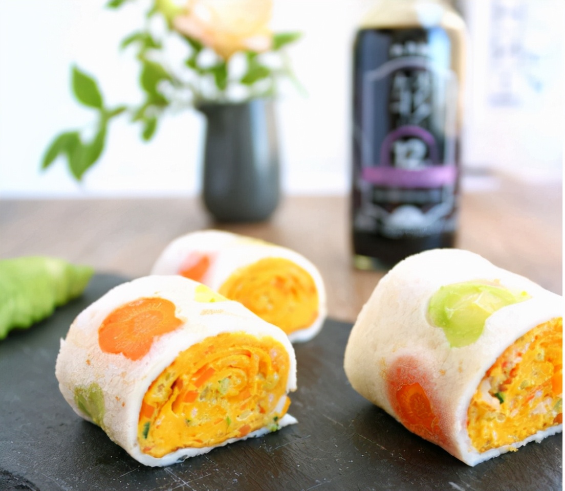 好吃还营养的厚蛋烧，做法很简单，颜值也高，做早餐正合适