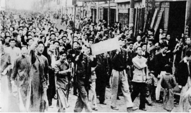 1952年江西一书店老板被逮捕，经公安审查，揭开26年前的一桩大案