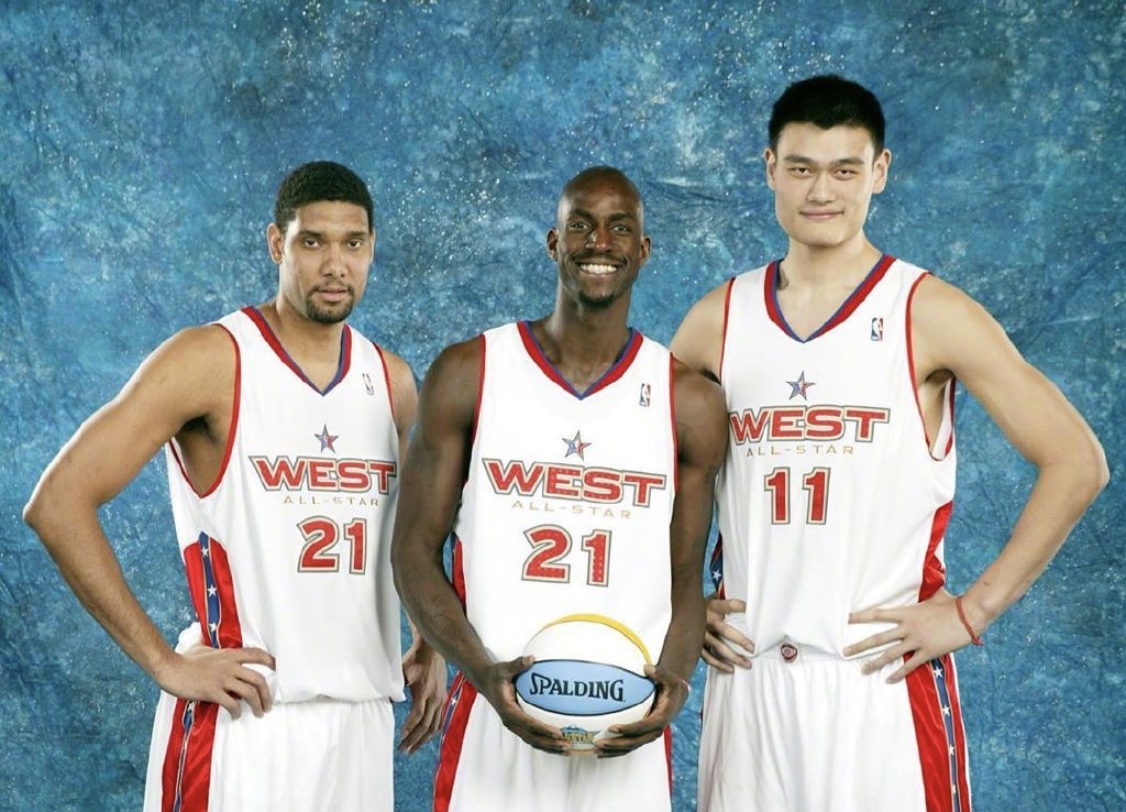 孙悦为什么没有nba打出名堂(孙悦真是人生赢家！和姚明一起获重要荣誉，王治郅易建联都没入选)