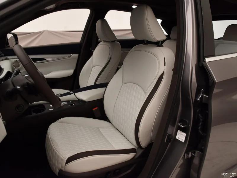 英菲尼迪QX50：2.0T+四驱，操控乐趣和豪华享受兼备