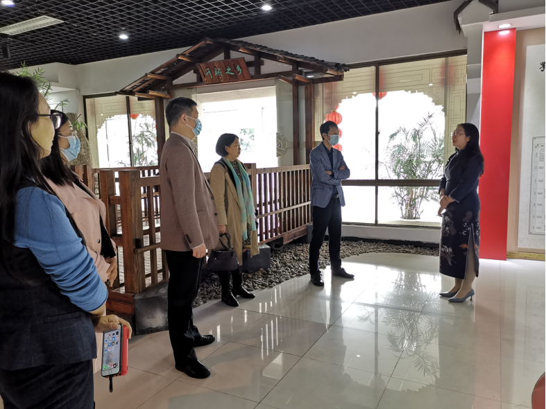 东南大学生物医学工程（东南大学生物科学和医学工程学院党委书记张宇教授来馆参观）