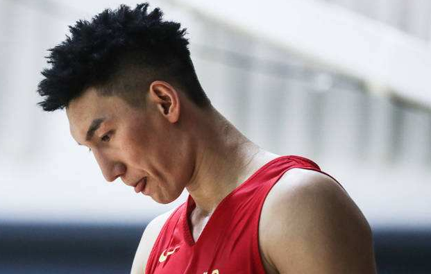 可兰白克为什么不进nba(中国男篮赢球之夜最郁闷的人 全队只有他0出场)