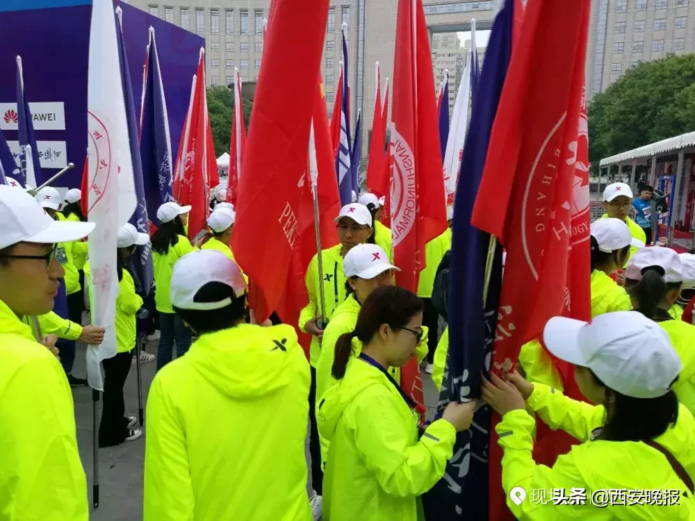 今天,让青春在马拉松赛道上激情飞扬,快看有你的身影吗