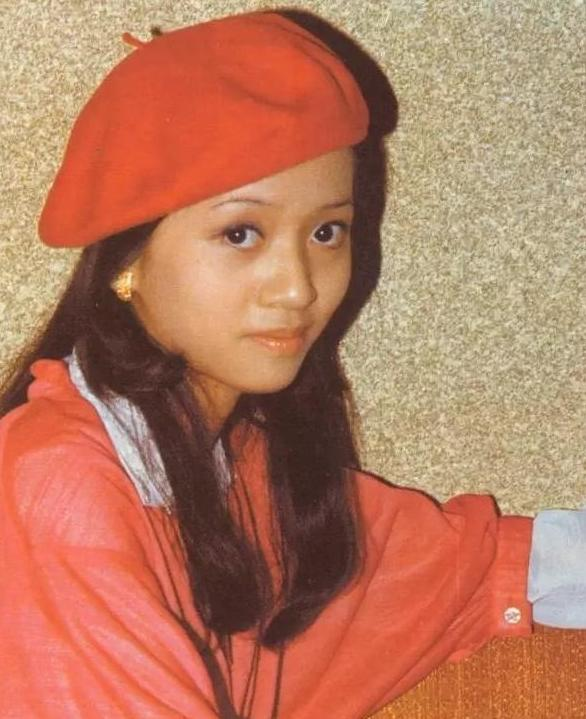 梅艳芳罕见照：从4岁到40岁，34张照片看尽“女人花”短暂的一生