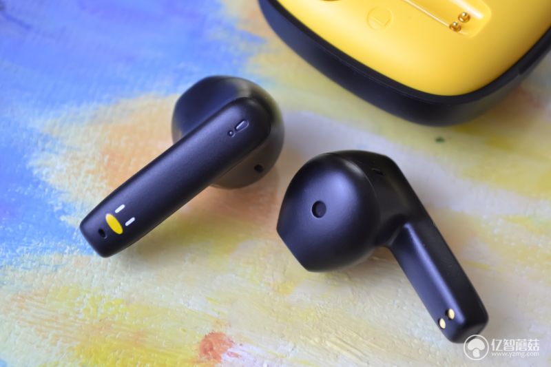Liavs联名腾讯怪奇鹅 体验一回无线蓝牙耳机