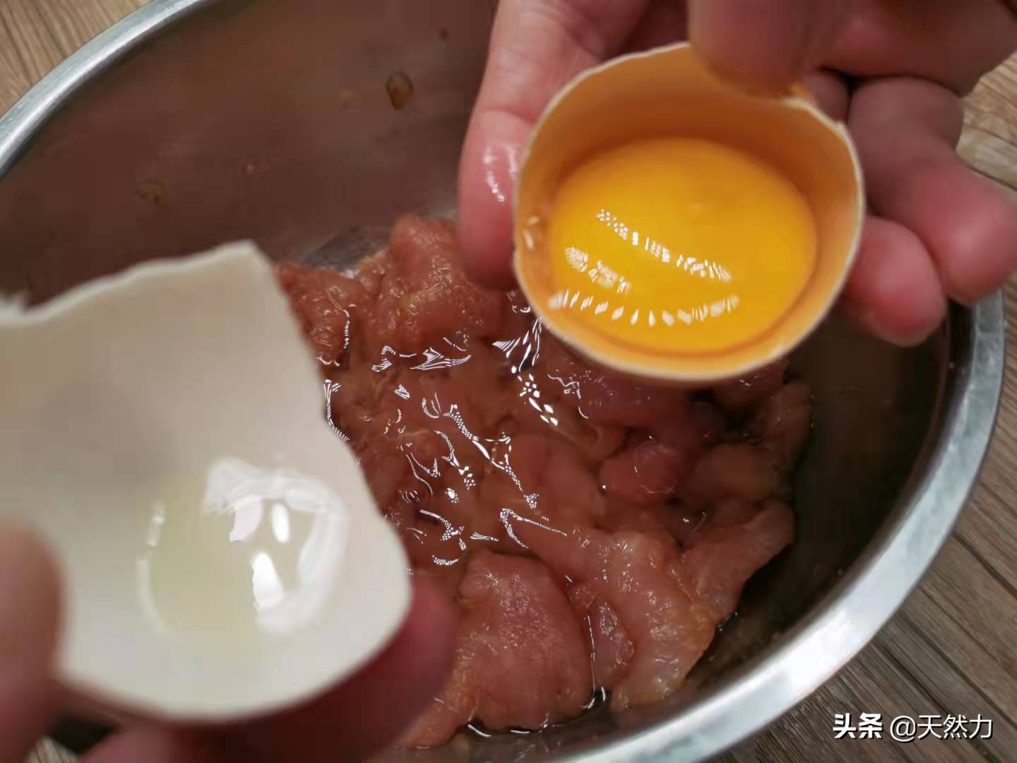 木须肉是传统的经典名菜，做法简单，步骤是关键，看一遍就能学会