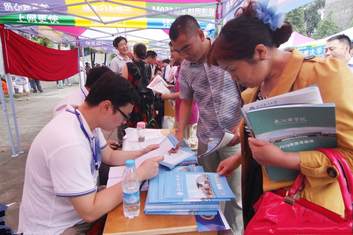 辽宁“臭名昭著”的一批野鸡大学，高考临近，考生要注意避开