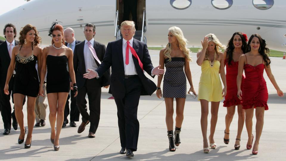 特朗普的传奇人生：他是地产富二代，娱乐明星，也是美国总统