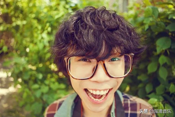 除“三巨头”外最火的4位网络歌手，只有她永远离开了我们