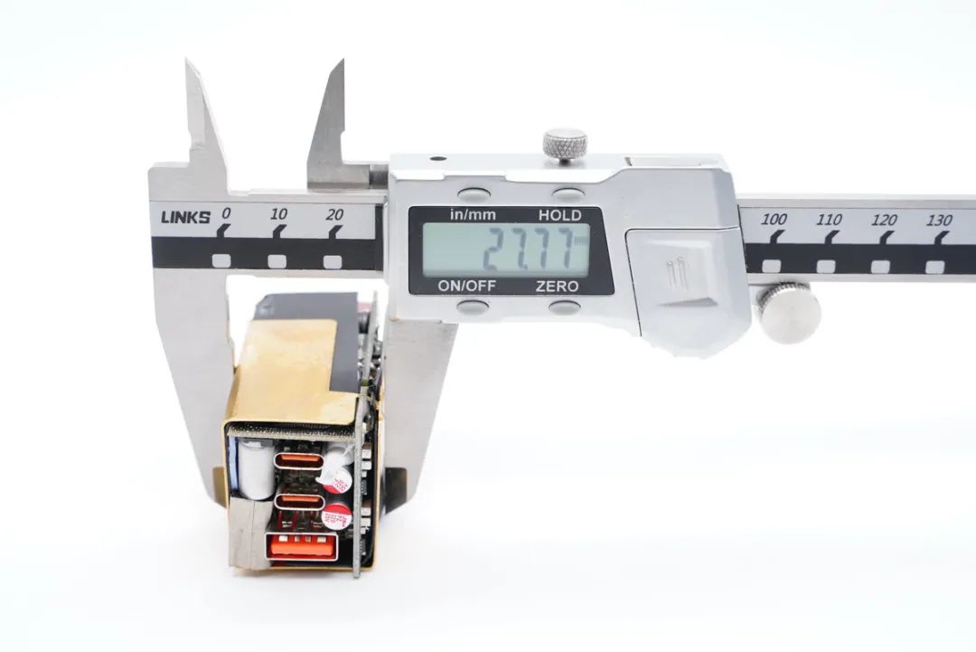 全新设计，突破体积极限，拆解国产控制器65W氮化镓快充