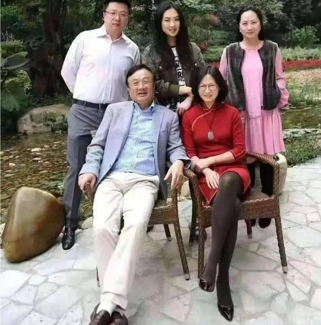 姚安娜是谁？她是歌手，也是任正非的女儿，但是她更需要“自由”