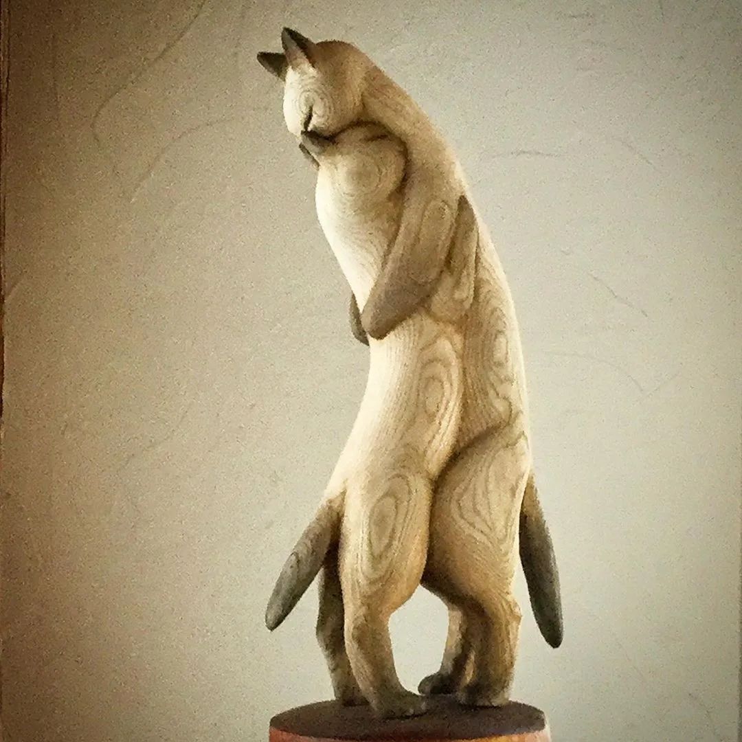 60岁日本老人的“治愈系”木雕，让人直呼“幸福”：太大胆了吧