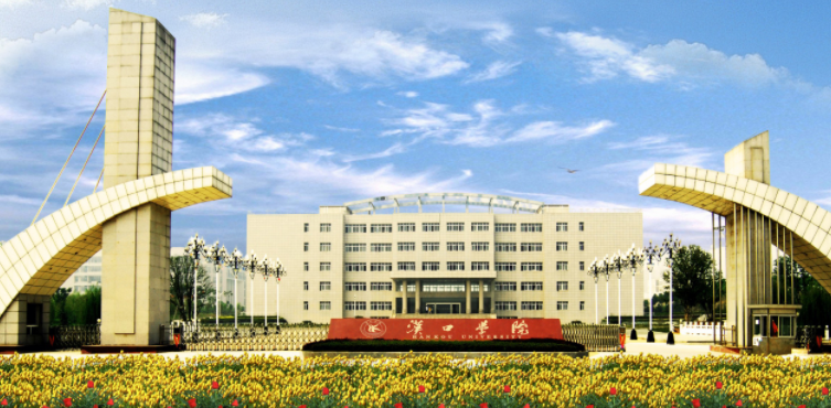 武汉5大学院“高价学费”，学生们望“费”生畏，家长们欲哭无泪