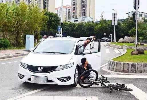 开车撞到人了怎么办？