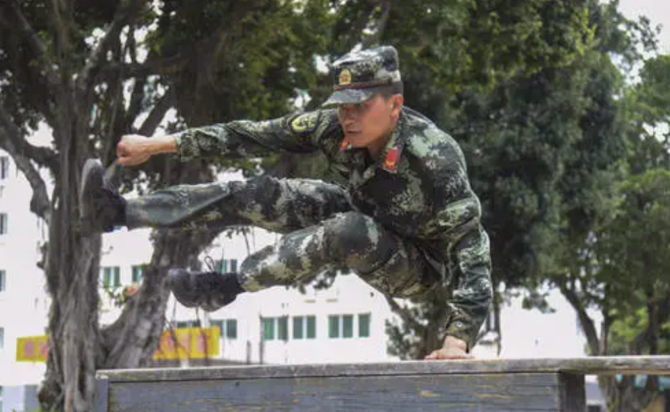 第二次征兵即将开始，大学生当兵好处更多，但要选对时机