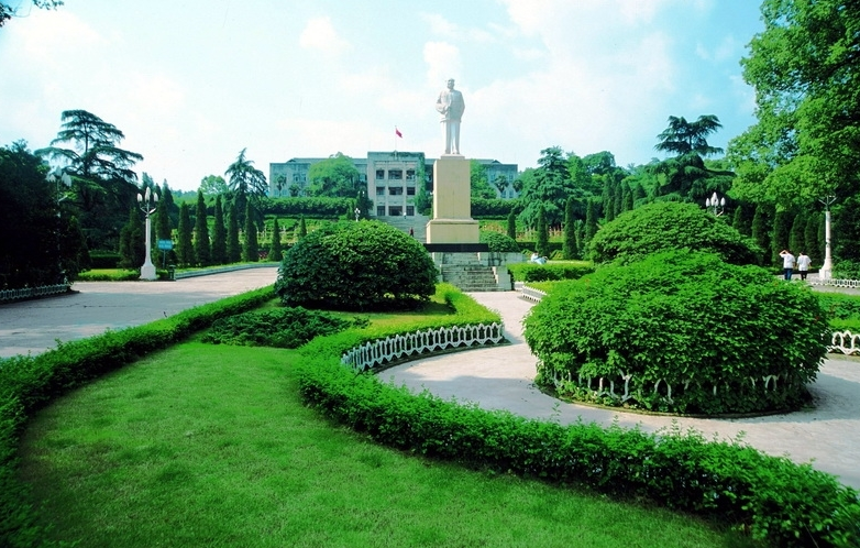 中国211大学排名2017最新排名（国内211大学排名大洗牌）