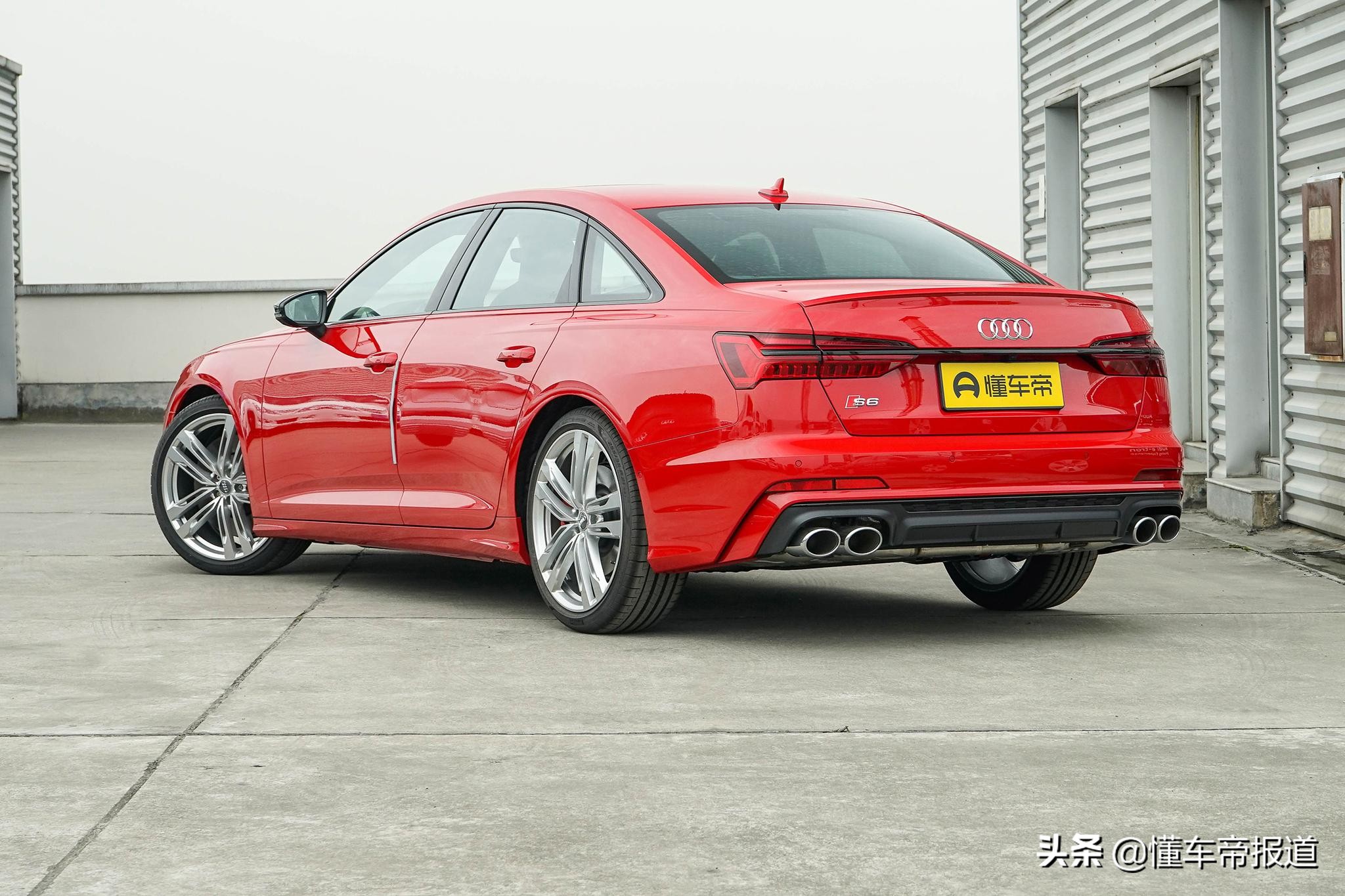 新车｜这辆“奥迪A6”售价超90万，4.5秒“破百”，值吗？