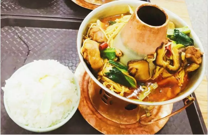 惊艳！东北这所高校：坐拥网红餐厅、高配宿舍，四季堪称神仙颜值