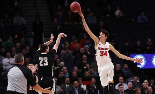 曾凡博会不会后悔？他刚放弃冈萨加大学，NBA选秀大热门就来了