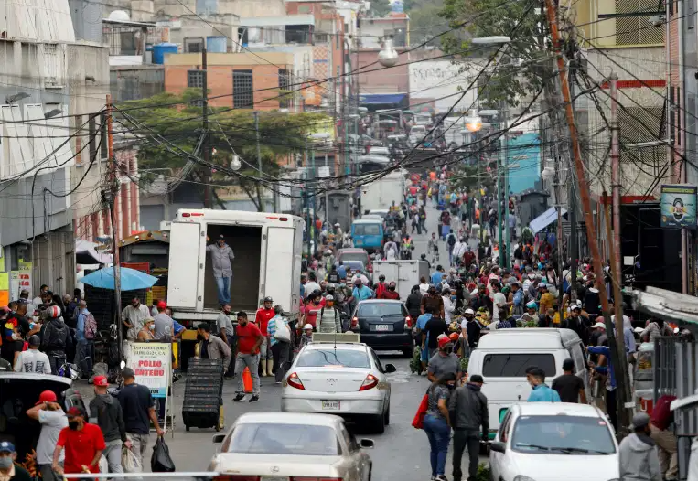 黑帮攻打警察基地，切断首都交通，大量领土失控！委内瑞拉太混乱