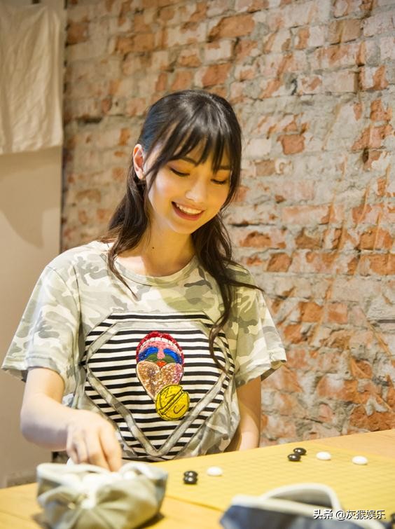 黑嘉嘉身高体重多少围棋女神黑嘉嘉什么水平