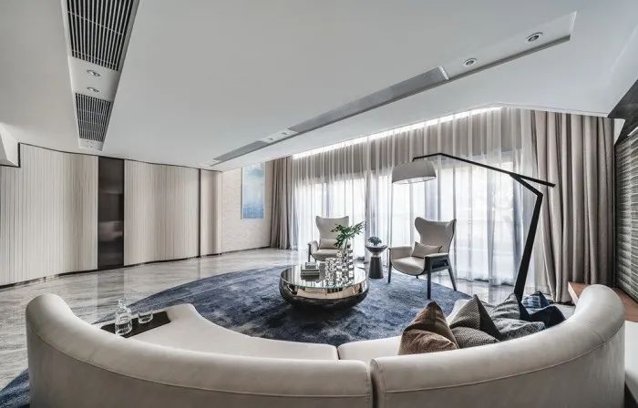 进口涂料意库马水行且深，顺自然而居的临湖别墅