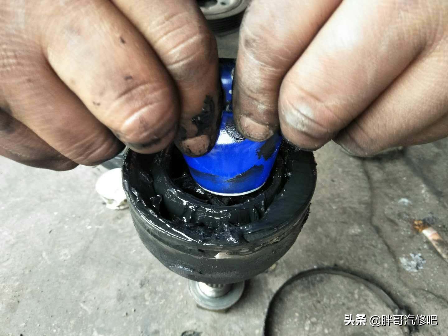 10万公里的车该如何保养？检查不是走马观花，保养不只是换机油