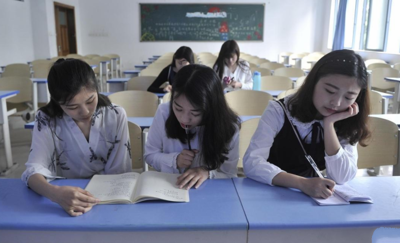 2021各高校暑假时间确定，77天长假让人羡慕，广以理工学院被点名