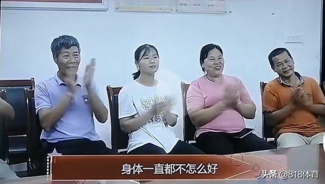 兄妹共进步!全红婵为厨师大哥庆生,哥哥初二辍学16岁杂工20岁掌勺