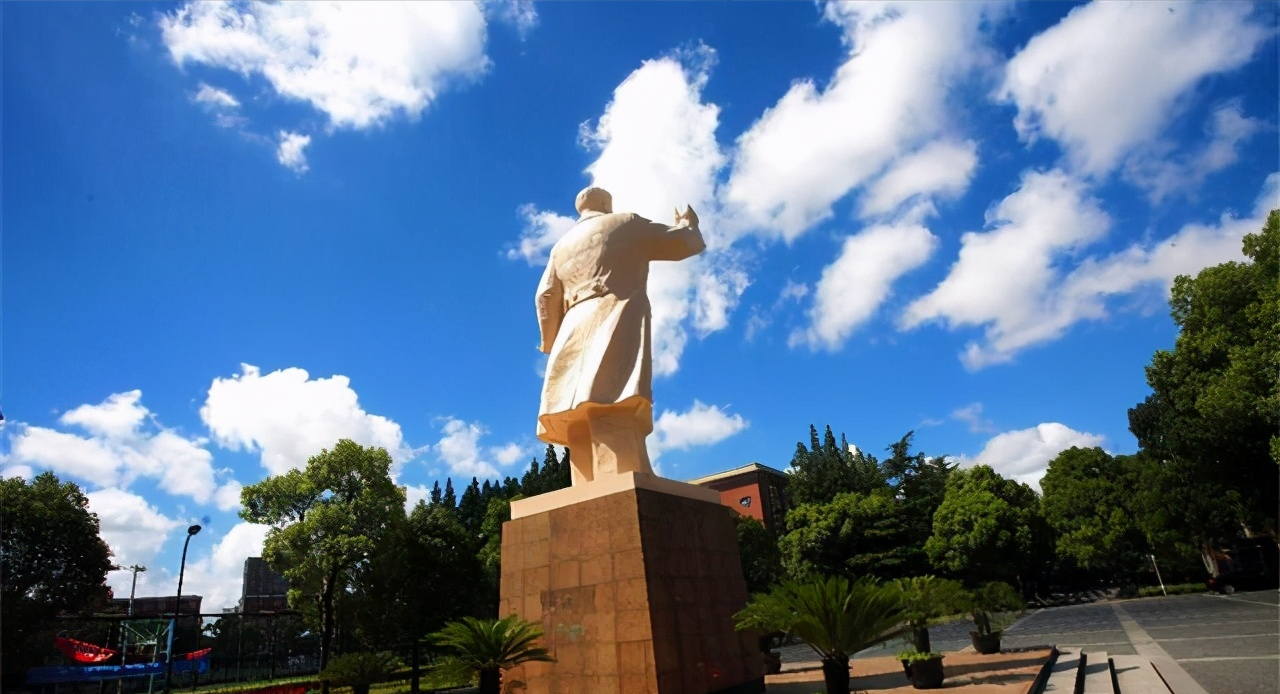 上海理工大学，这所理工类双非大学实力怎样，值得选择吗？