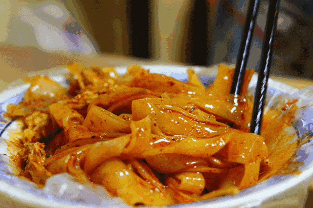 陕西这所高校：图书馆涵盖32个语种，高颜值食堂吃遍网红美食