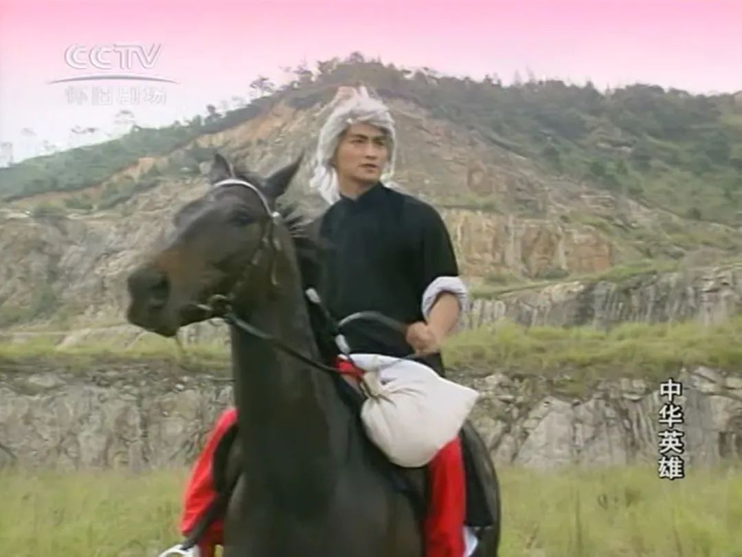 电视剧《中华英雄》播出31年，女主角嫁亿万富豪，其他人今何在