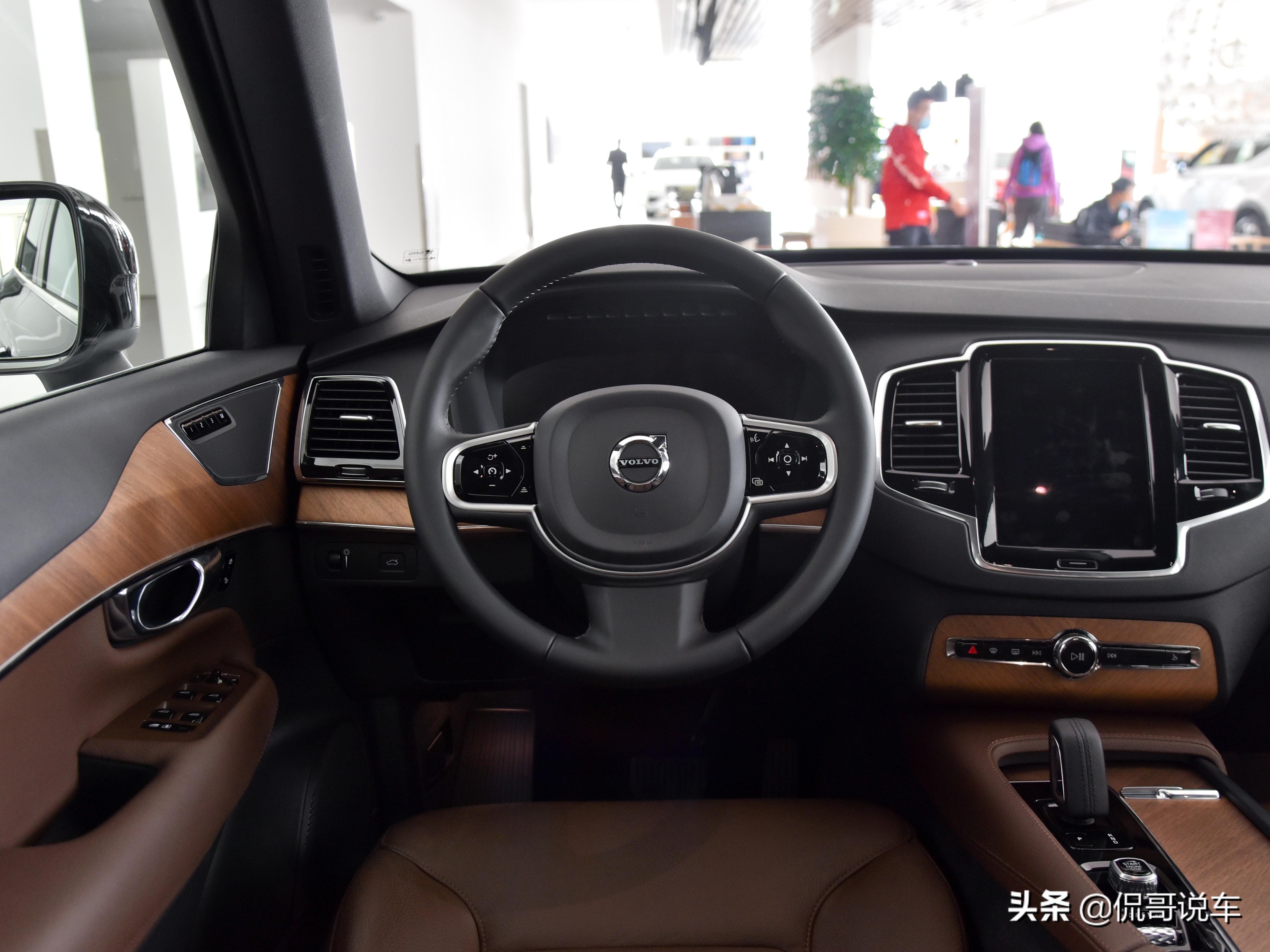 欧洲进口的中大型SUV，环保且安全，只需50万，实拍沃尔沃XC90